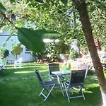Veagles Hotel *